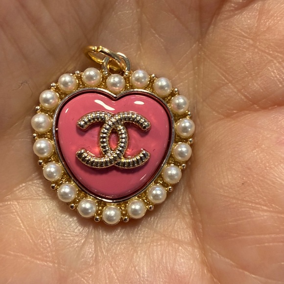 CHANEL Pink Heart Pearl Zip Pull Charm - Picture 2 of 4